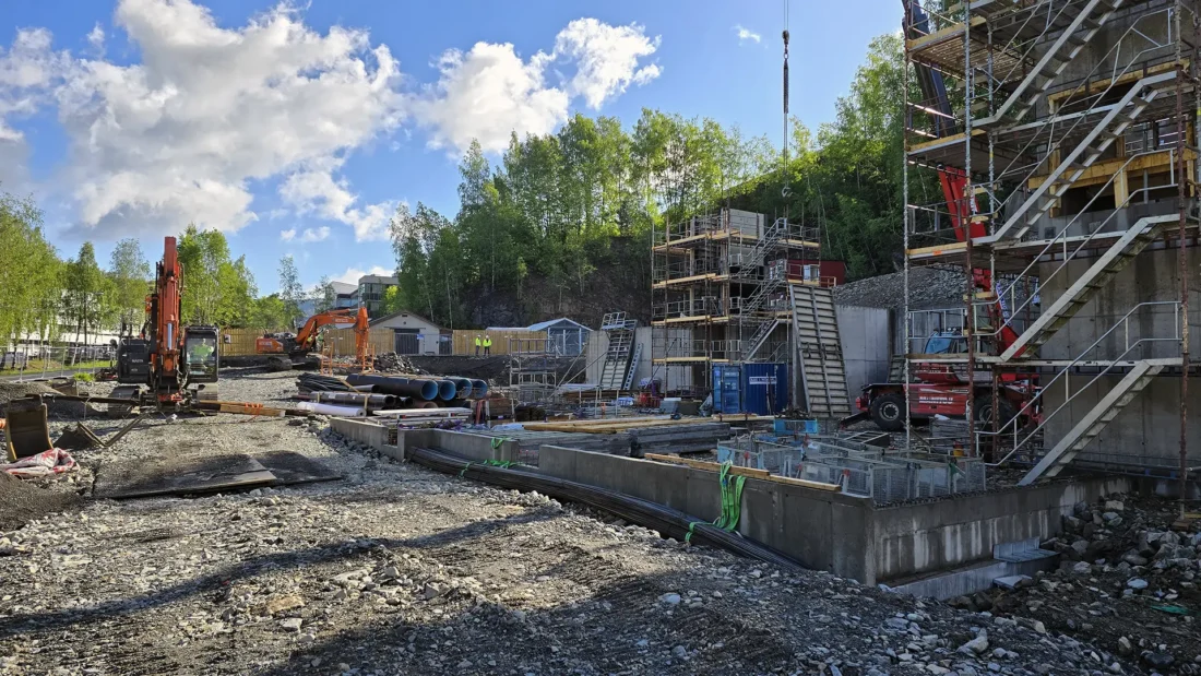 Grave- og betongarbeid ved Grini næringspark for å etablere et nytt næringsbygg for Baker Hansen