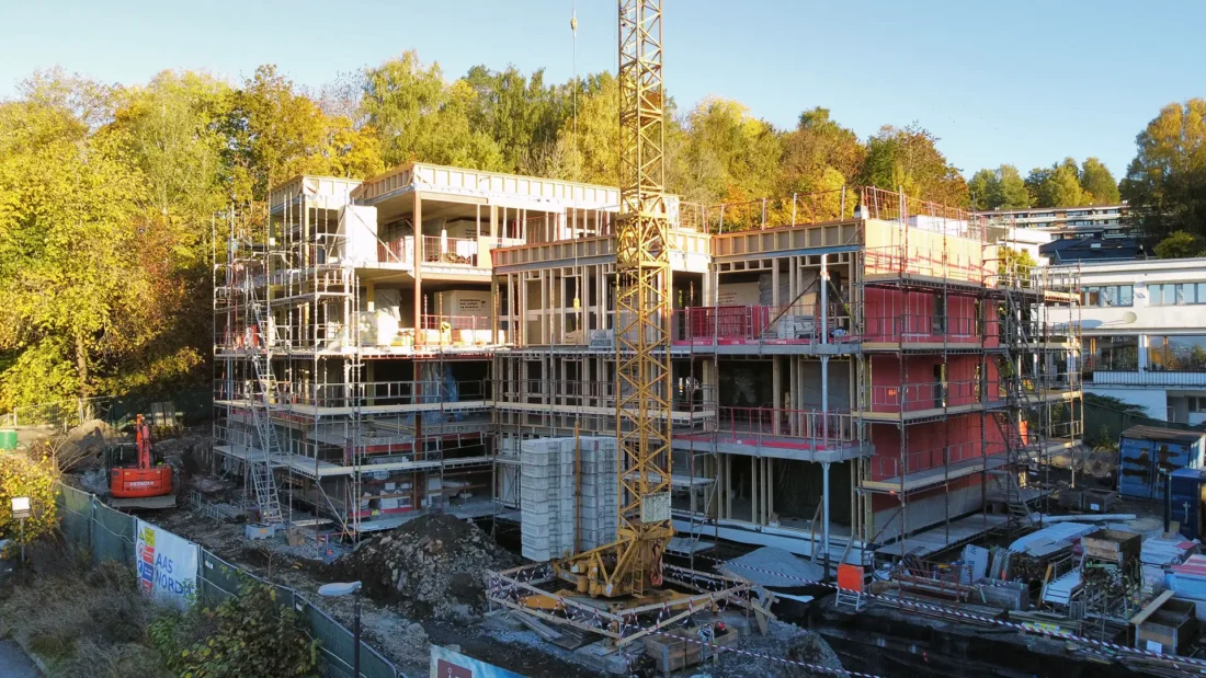 Oppføring av nye 2 nye boligblokker, med totalt 19 leiligheter og felles parkeringskjeller. 